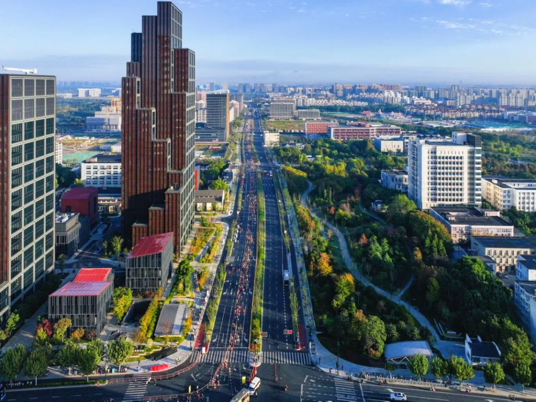 18131746kxti.jpg 6.jpg