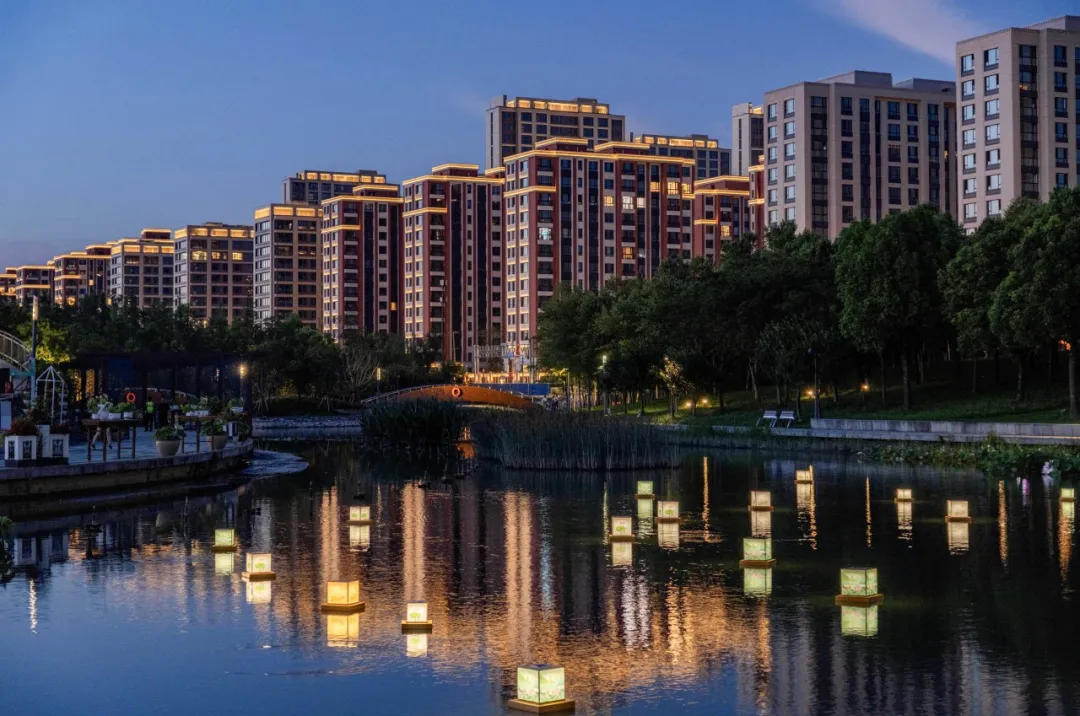 13144647fxel.jpg 7.jpg